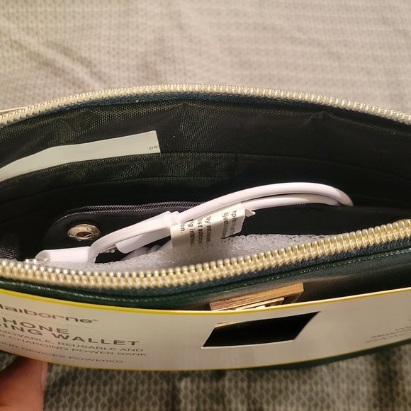 Liz Claiborne Power Bank Phone Charging Wallet Clutch in Forest Green NWT - Picture 7 of 13
